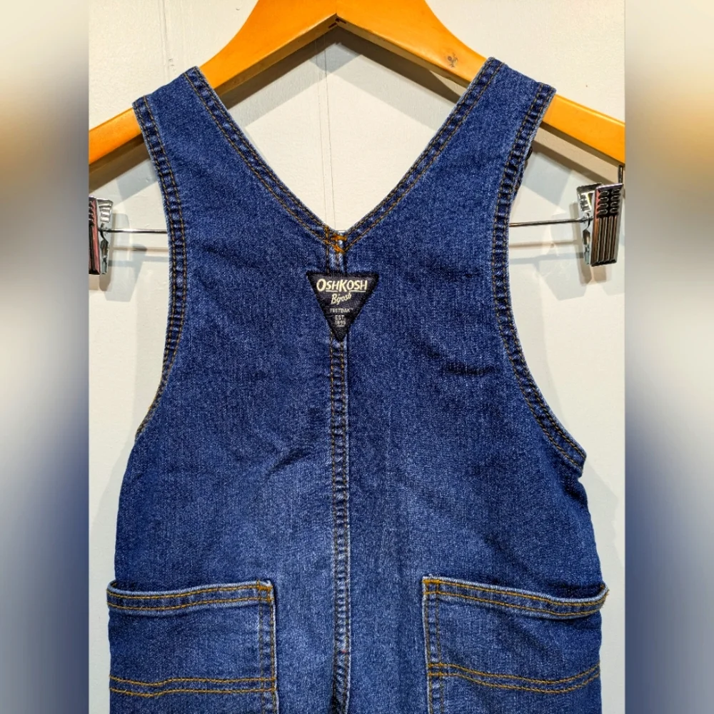 OshKosh B'gosh Toddler Denim Overalls Size 2T Medium Blue Classic Bib Jeans